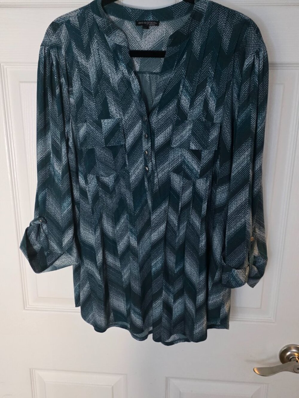 AVA & GRACE Green & White Abstract Pintuck Pocket 3/4 Sleeve Blouse Plus Sz 1x
